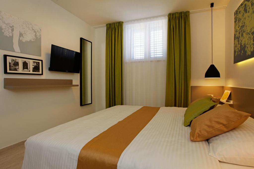 Holiday Homes Oliva بول الغرفة الصورة