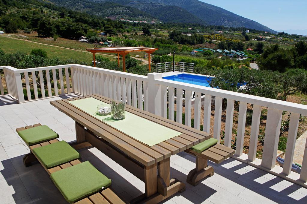Holiday Homes Oliva بول الغرفة الصورة