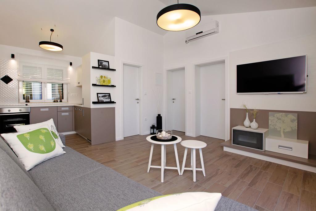 Holiday Homes Oliva بول الغرفة الصورة