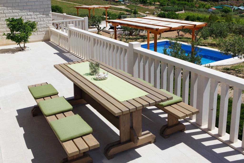 Holiday Homes Oliva بول الغرفة الصورة